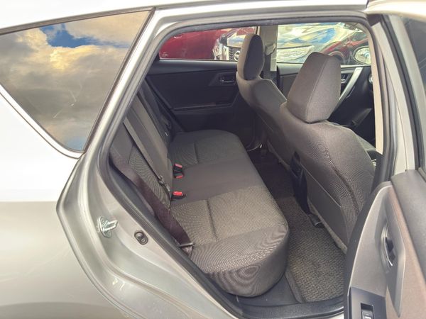2015 Toyota Auris Carousel 9