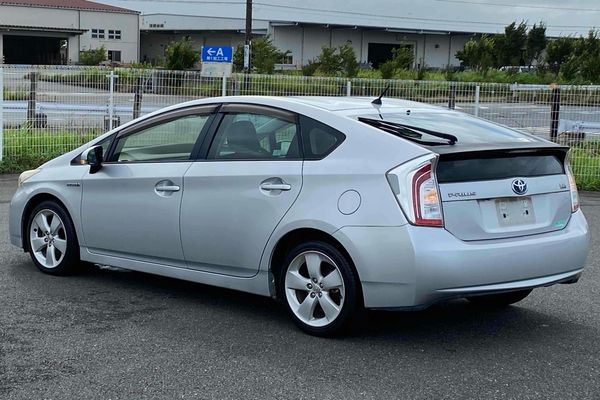 2012 Toyota Prius Carousel 8