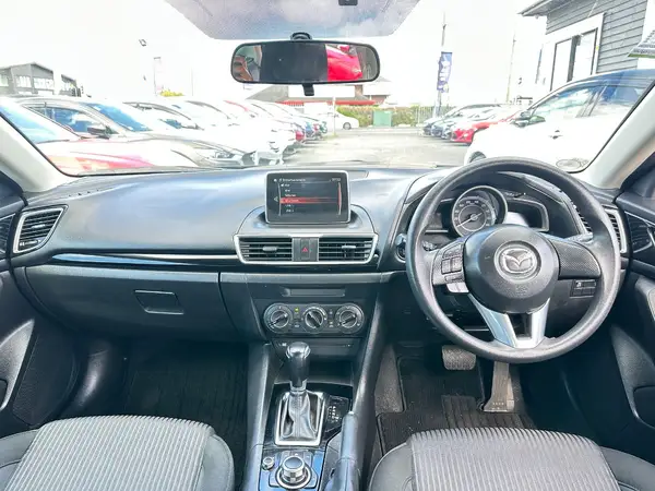 2014 Mazda Axela Skyactiv Carousel 5