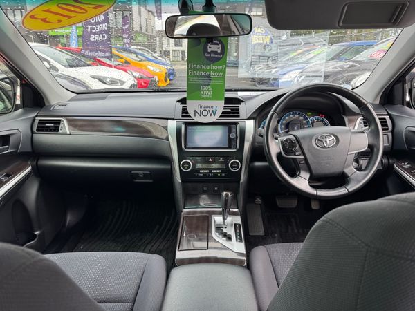2013 Toyota Camry HYBRID G PACKAGE Carousel 3