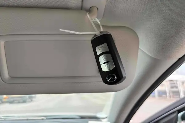2014 Mazda Axela HYBRID Carousel 4