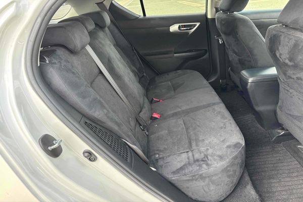 2012 Lexus CT 200h HYBRID Carousel 5