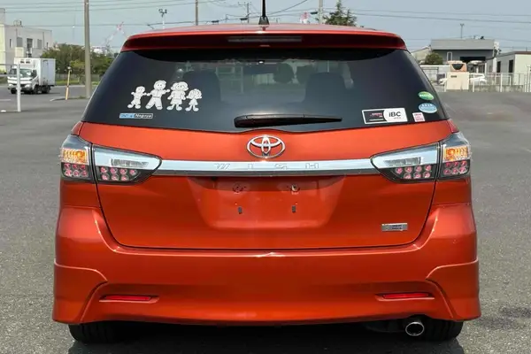 2012 Toyota Wish 2.0 Z PACKAGE Carousel 4