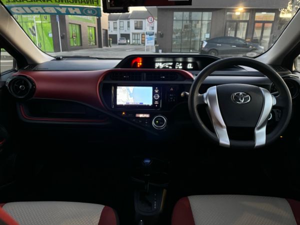 2015 Toyota Aqua Hybrid S Carousel 8