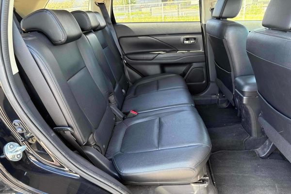 2015 Mitsubishi Outlander Carousel 2
