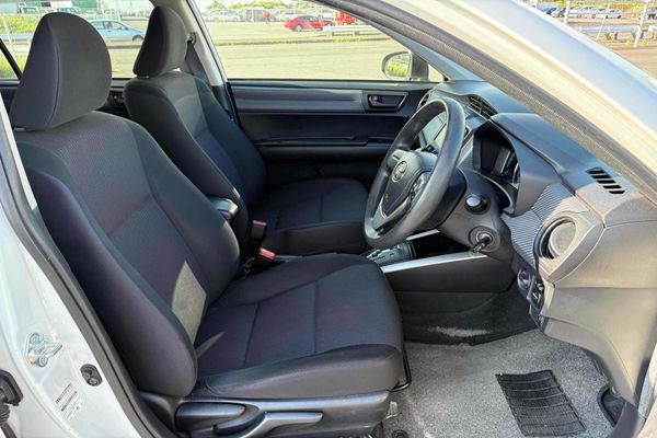 2014 Toyota Corolla Fielder HYBRID Carousel 2