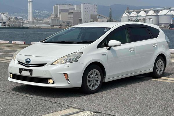 2012 Toyota Prius Alpha HYBRID 7-Seater Carousel 9