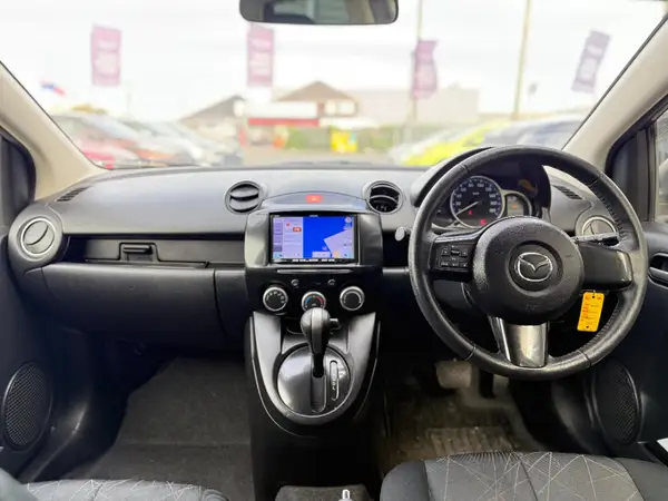 2014 Mazda Demio 13S SKYACTIVE Carousel 5
