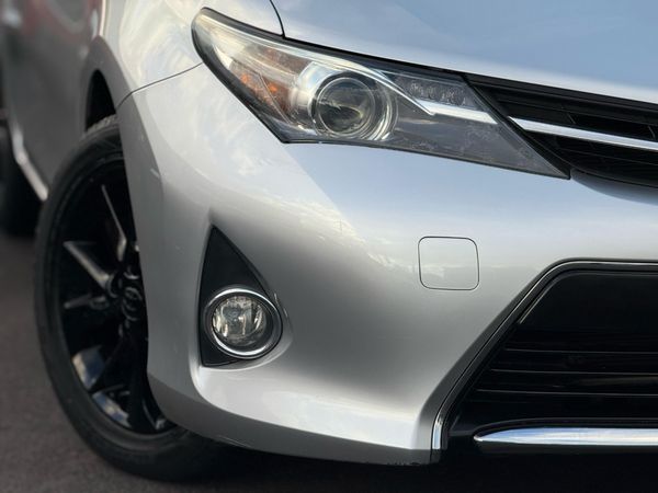 2015 Toyota Auris Carousel 5