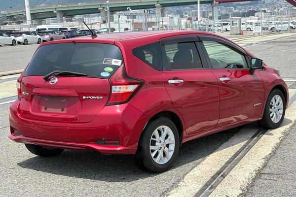 2017 Nissan Note E-POWER X Carousel 1