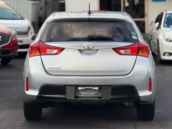 2015 Toyota Auris Carousel 2