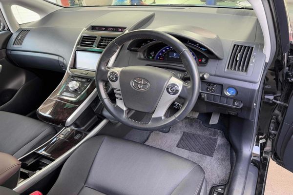 2013 Toyota Sai Carousel 7