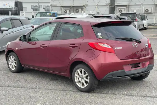 2013 Mazda Demio SKYACTIVE Carousel 5