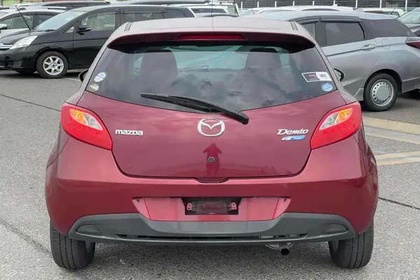 2013 Mazda Demio SKYACTIVE Carousel 4
