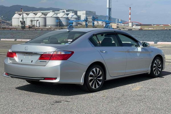 2015 Honda Accord HYBRID LX Carousel 3