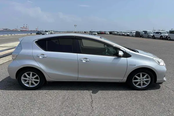 2013 Toyota Aqua HYBRID G SOFT LEATHER SELECTION Carousel 6