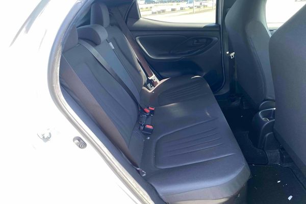 2020 Toyota Yaris Hybrid X Carousel 4