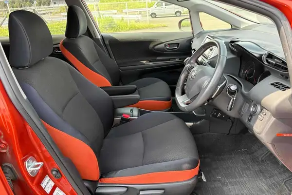 2012 Toyota Wish 2.0 Z PACKAGE Carousel 9