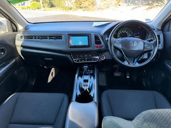 2014 Honda Vezel HYBRID X Carousel 1