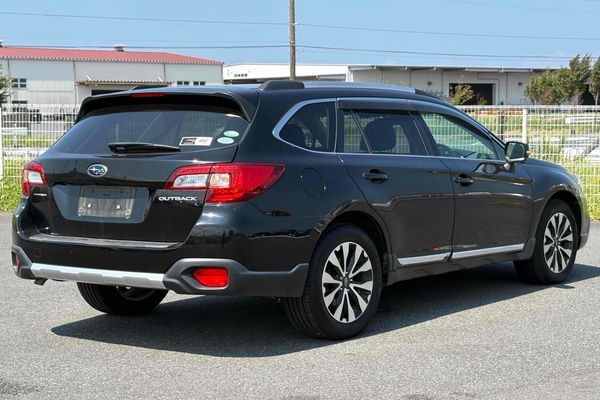 2015 Subaru Outback LIMITED Carousel 2