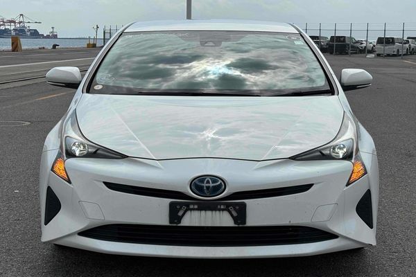 2017 Toyota Prius HYBRID S