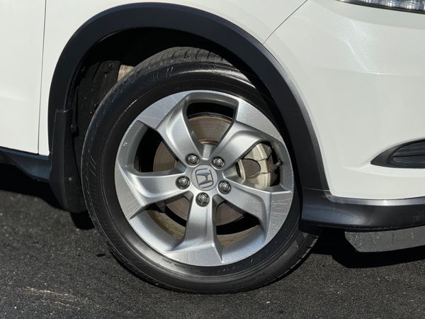 2014 Honda Vezel HYBRID X Carousel 4