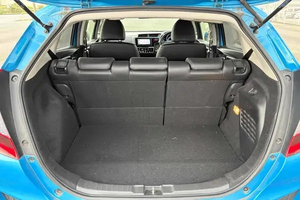 2013 Honda Fit HYBRID L PACKAGE Carousel 9