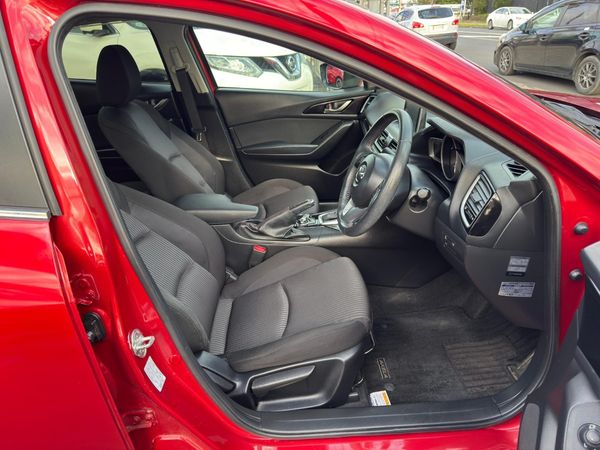 2014 Mazda Axela Carousel 6