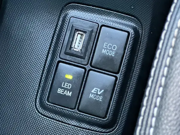 2014 Toyota Aqua Hybrid G GS Carousel 7