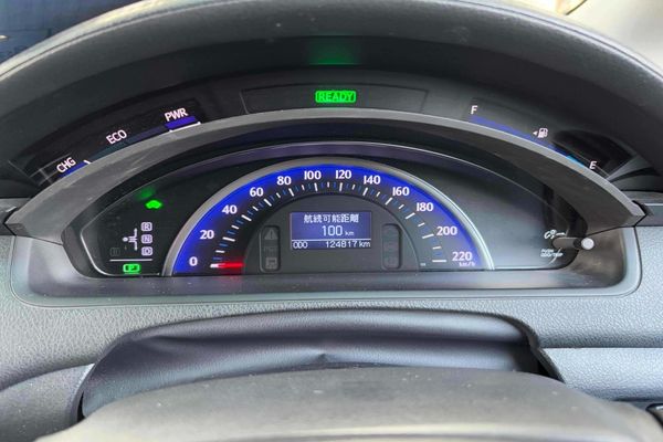 2013 Toyota Sai Carousel 1
