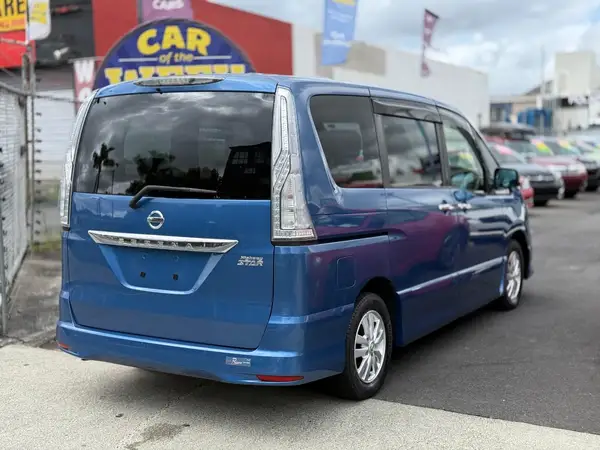 2016 Nissan Serena Highway Star Carousel 3
