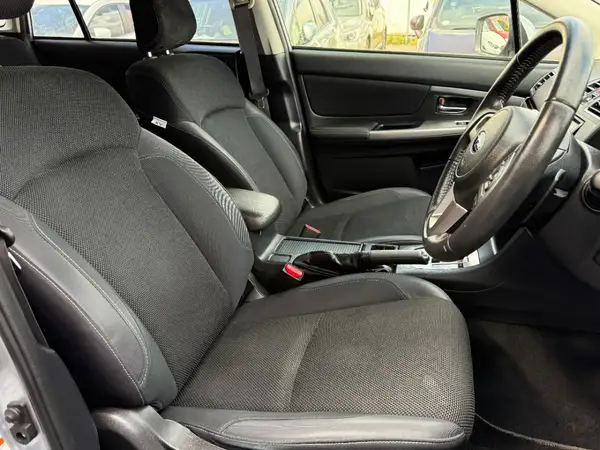 2015 Subaru XV AWD 2.0i-L Hybrid Eyesight Carousel 8