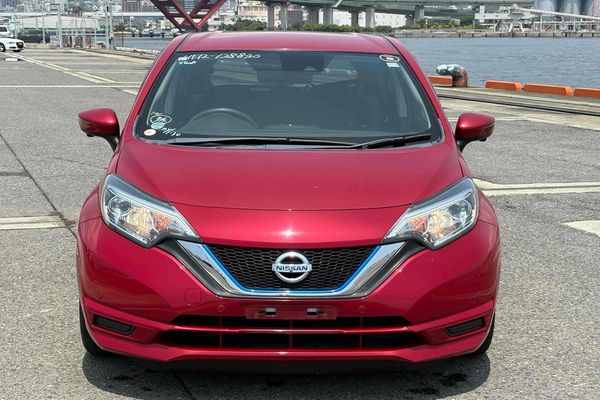 2017 Nissan Note E-POWER X Carousel 3