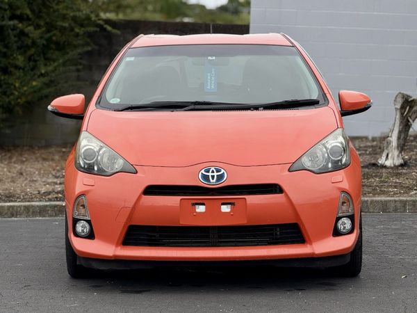 2013 Toyota Aqua Hybrid G Carousel 3