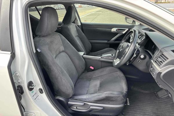 2012 Lexus CT 200h HYBRID Carousel 7