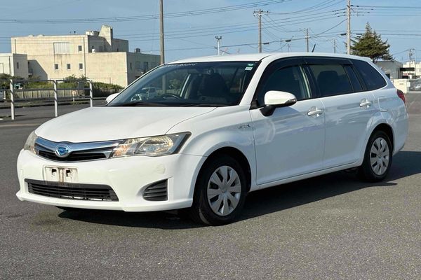 2014 Toyota Corolla Fielder HYBRID Carousel 3