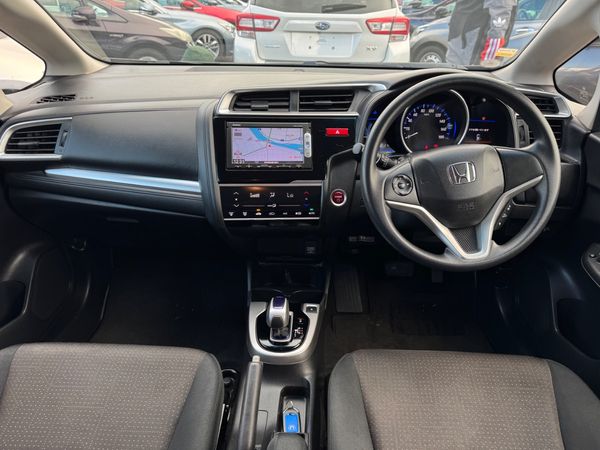 2015 Honda Fit HYBRID Carousel 1