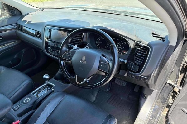 2015 Mitsubishi Outlander Carousel 4