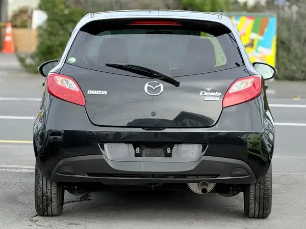 2014 Mazda Demio 13S SKYACTIVE Carousel 4