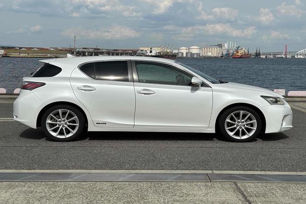 2012 Lexus CT 200h HYBRID Carousel 9