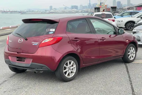 2013 Mazda Demio SKYACTIVE Carousel 3