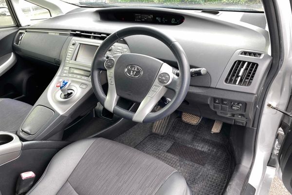 2012 Toyota Prius Carousel 3