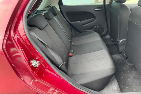 2013 Mazda Demio SKYACTIVE Carousel 9
