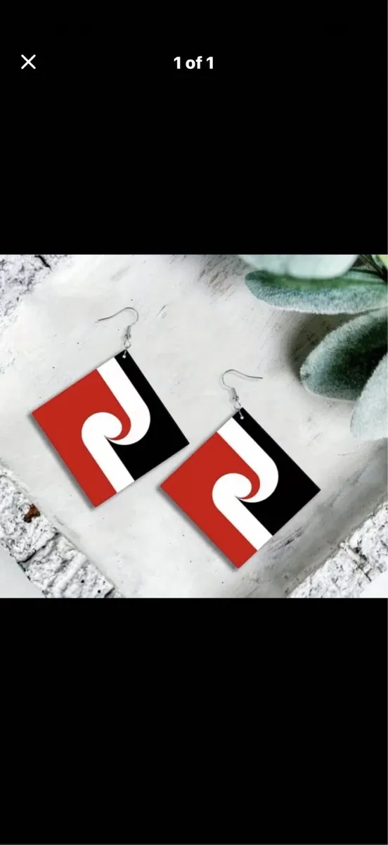 Ladies Maori design ear rings