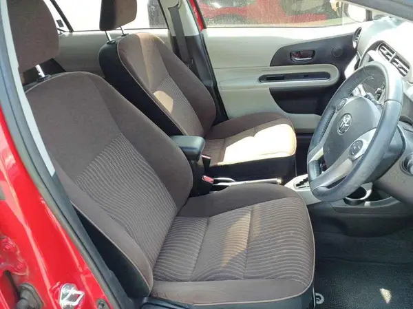 2014 Toyota Aqua Carousel 3
