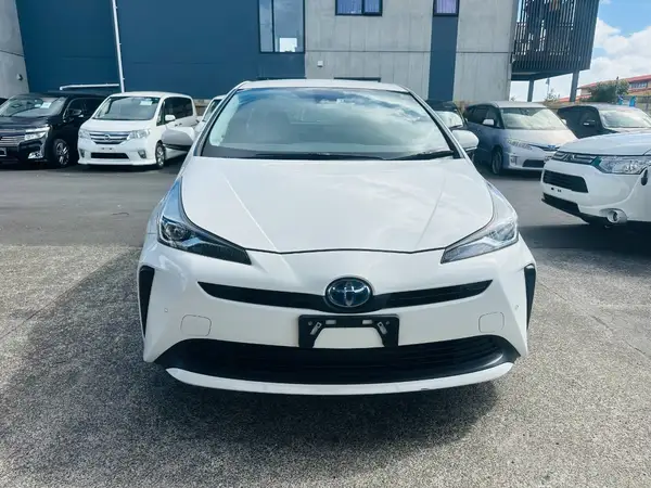 2019 Toyota Prius Carousel 1