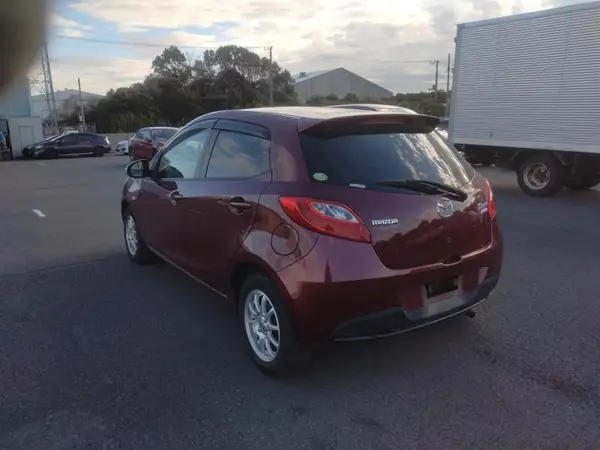 2012 Mazda Demio Carousel 4