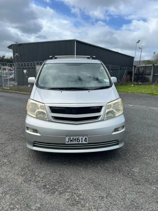 2004 Toyota Alphard Carousel 1