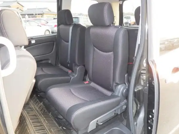 2013 Nissan Serena Carousel 2