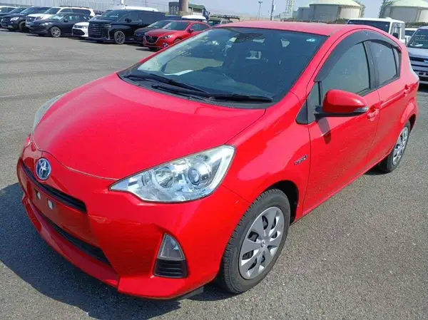 2014 Toyota Aqua Carousel 1